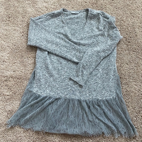Zara Gray Sweater with Lace - Picture 3 of 7